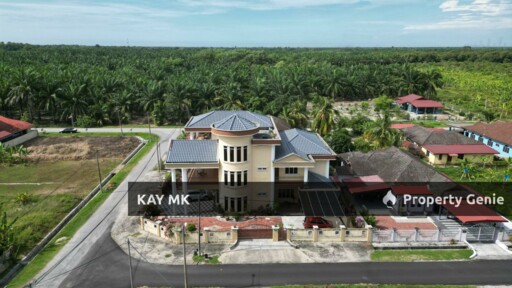 Bungalow in Bota Perak