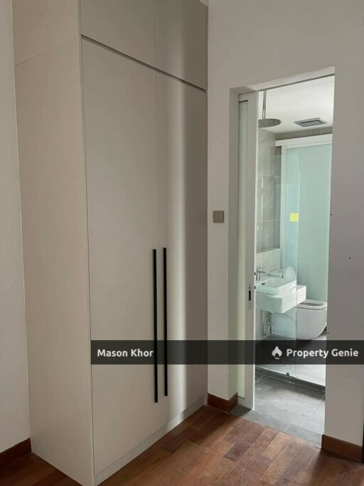 CODRINGTON RESIDENCE CORNER MIDDLE FLOOR SEAVIEW 1615sf 2CP ORIGINAL UNIT GEORGETOWN