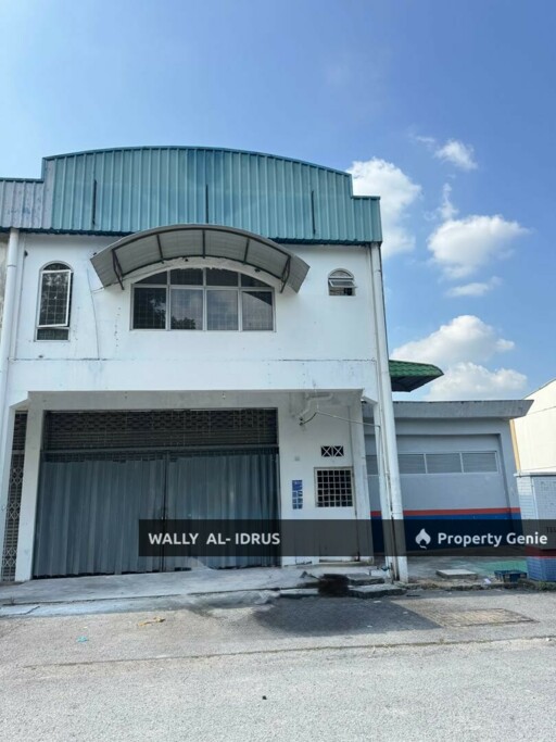 1.5 storey terrace industrial end lot @ Kepong Industrial Park, KL