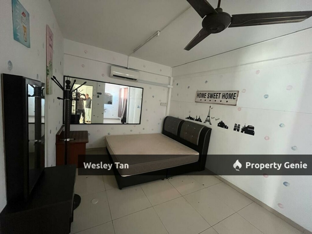 Jonker Tan Cheng Lock 2.5 Storey Shops Land Size 18x300 With 10 Rooms