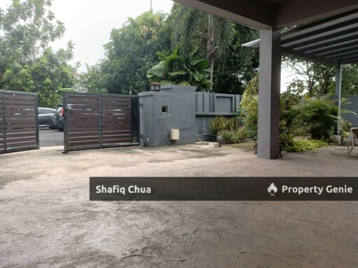 Corner Unit 3 Storey Semi-D Cluster Subang U9, Shah Alam For Sale