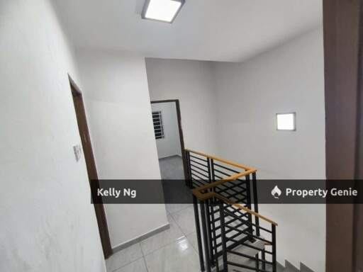 2 Sty Renovated House At Taman Klang Indah For Rent