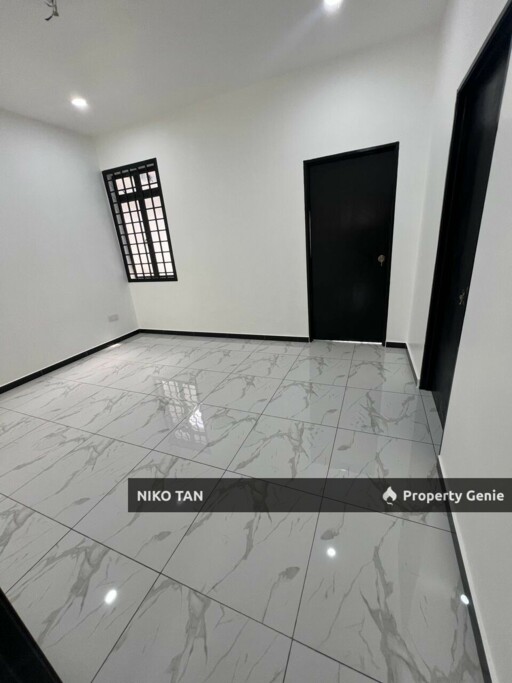 For Sale Jalan Bayu 18, Bandar Seri Alam 81750 Masai.