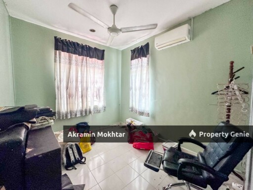 End Lot & Renovated | 2 Storey Terrace Taman Mawar 2, Bandar Baru Salak Tinggi.