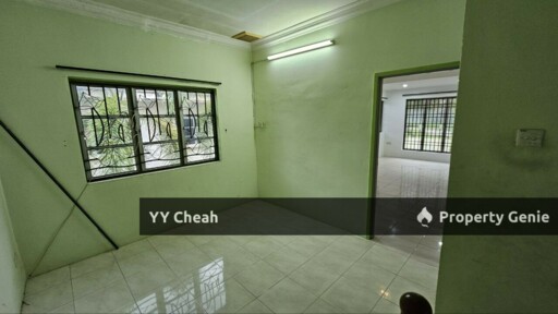 2-storey Intermediate Corner Taman Saikat Gunung Rapat Big House