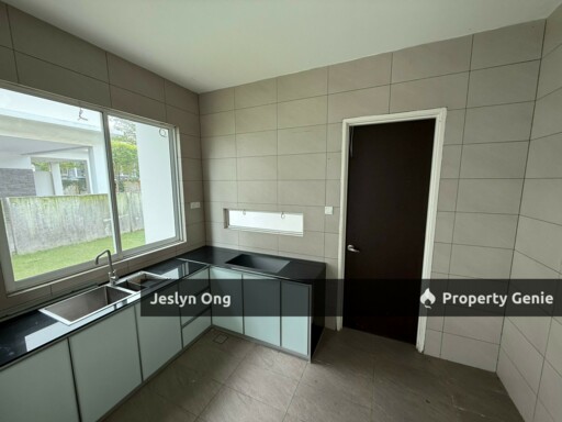 Triple Storey Villa House Senibong Cove @ Isola Villa for Rent