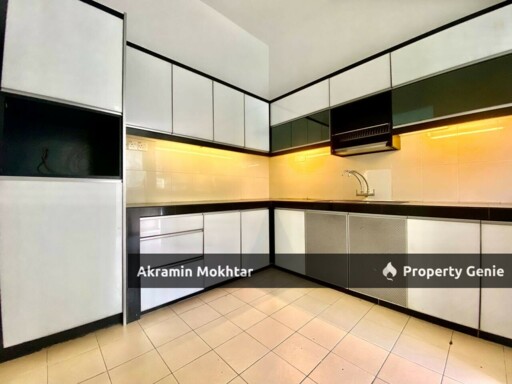 FREEHOLD & RENOVATED | Double Storey Terrace@Nadayu 92, Kajang