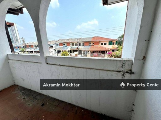 Freehold & Renovated | 2 Storey Taman Bukit Mewah, Kajang (Fasa 1 Near MRT Kajang)