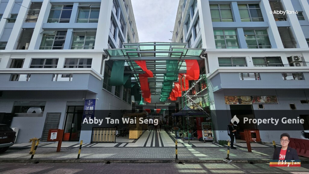 KK Times Square | Walkway Corner Shop | Near Manmi & Fishmarket