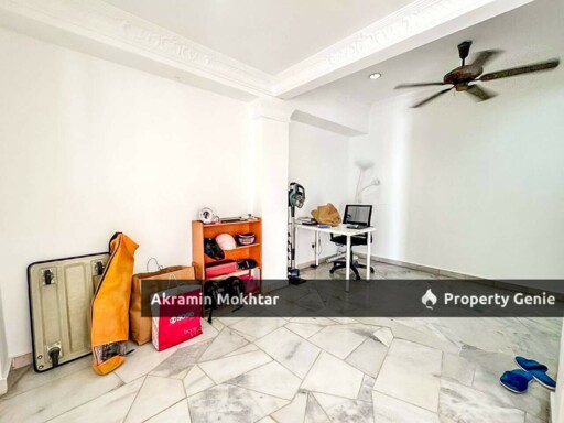 Freehold, Facing Open & Renovated | Double Storey Terrace Bandar Kinrara 2 BK2, Puchong