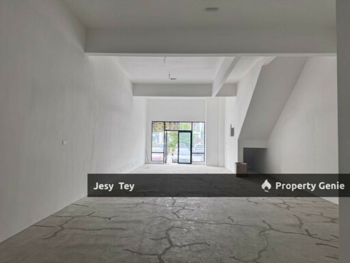 For Rent Setia Tropika Shoplot (Second Floor)