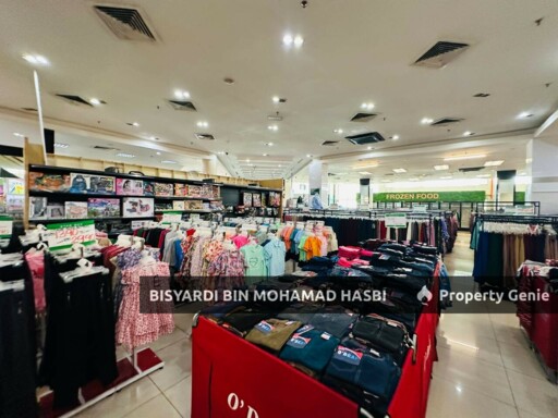 Jangan Lepaskan Bangunan Komersial 5 Tingkat Berlif di Bukit Baru Melaka – Prime Corner Facing Main Road! ROI Tinggi & Lokasi Paling Strategik!