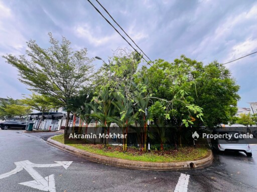 IFRERHOLD, CORNER UNIT & FULLY FIRNISHED | 3 Storey Terrace Taman Universiti, Bangi