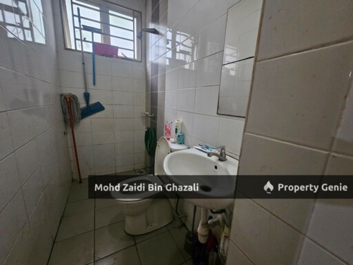 Two Storey Terrace Presint 11