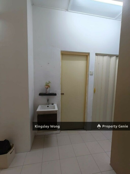 Bandar Seri Botani Seri Margosa Single Storey Terrace House 18x75 Basic Condition Near Schools Hospital Mall