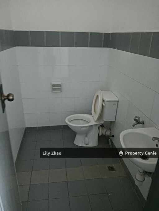 KK Times Square Signature Office 1st Floor for Rent, 1,082 sqft near IMAGO, Kota Kinabalu City
