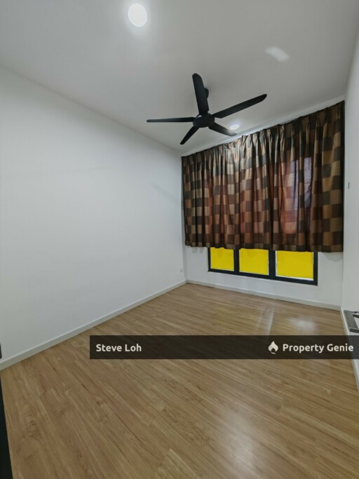 4bedroom Large Unit Next to Velocity Mall & MRT