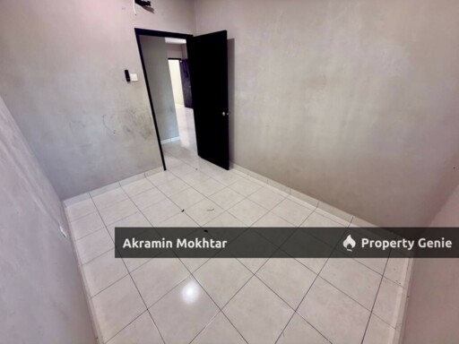 Freehold, Ground Floor, Corner Unit & 2 Parking | Apartment Azaria, Bandar Parklands, Klang Selangor .