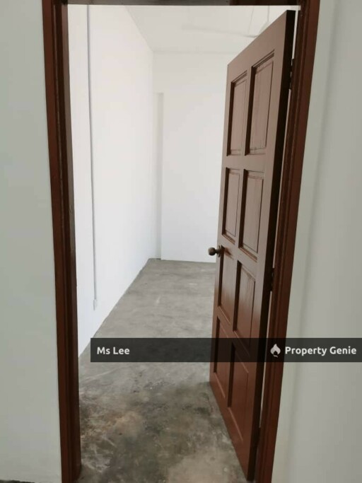 3rd Floor Shop Apartment RM 500 (KFC/NSK)-Taman Sentosa Utama @ Klang-Ready 15/7 or 31/7