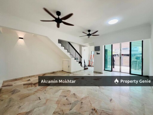 Freehold & Fully Renovated | 2 Storey Terrace Intermediate PU 10 @ Taman Puchong Utama, Puchong