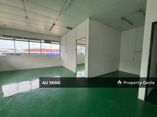 Semi-D Factory 半独立式工业厂房 Industri Beringin Juru For Rent / 出租