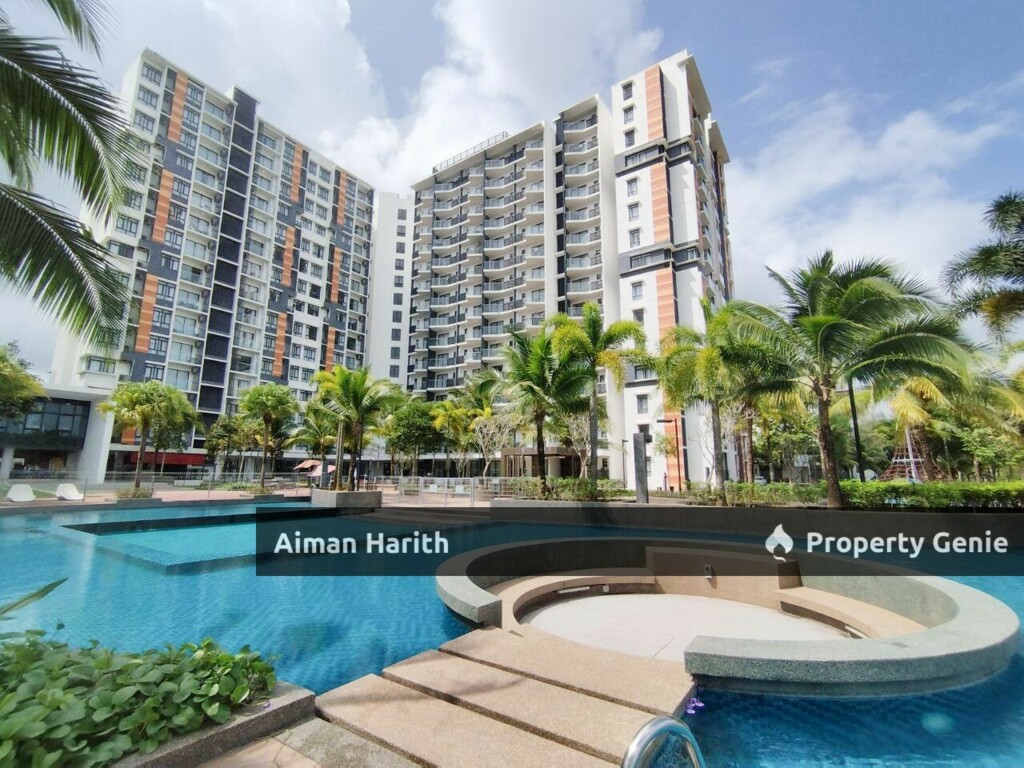 RM345,000 ONLY EASY ACCESS TO BEACH TIMURBAY TYPE C FACING MAINROAD FOR SALE