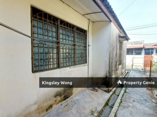 Bercham Taman Mewah Single Storey Terrace House Facing North Near Lotus Mall Shoplots