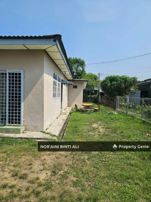 SEMI D SETINGKAT KG BARU KERTEH — UNTUK DIJUAL!