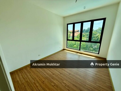 Freehold, Low Level & 2 Parking | Vista Mahogani Condominium, Saujana Impian, Kajang.