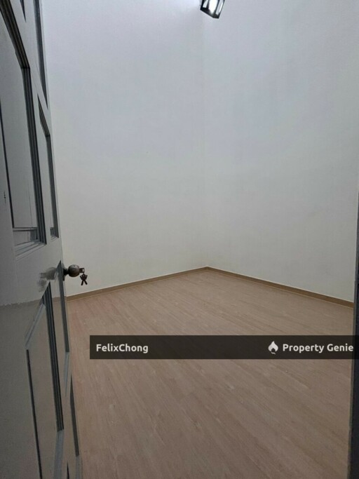 Taman Perling 1 Sty Terrace,Jalan Camar,Johor Bahru,Renovated