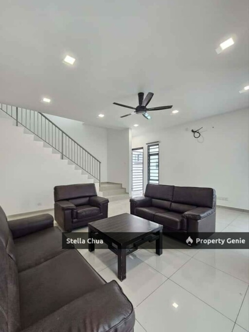 🏡Cluster House for RENT 📍Jalan Austin Duta 3/x