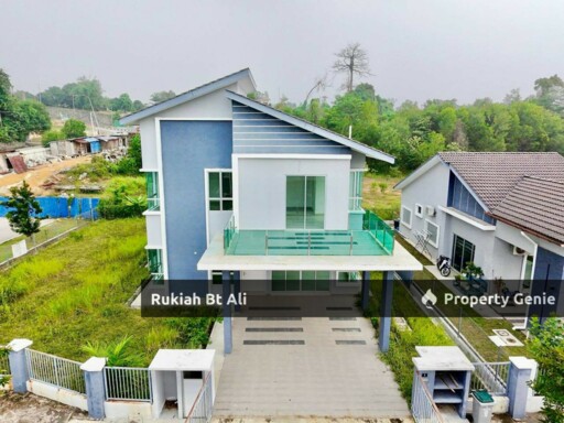 2-Storey Bungalow in Seremban Close to Educational Amenities