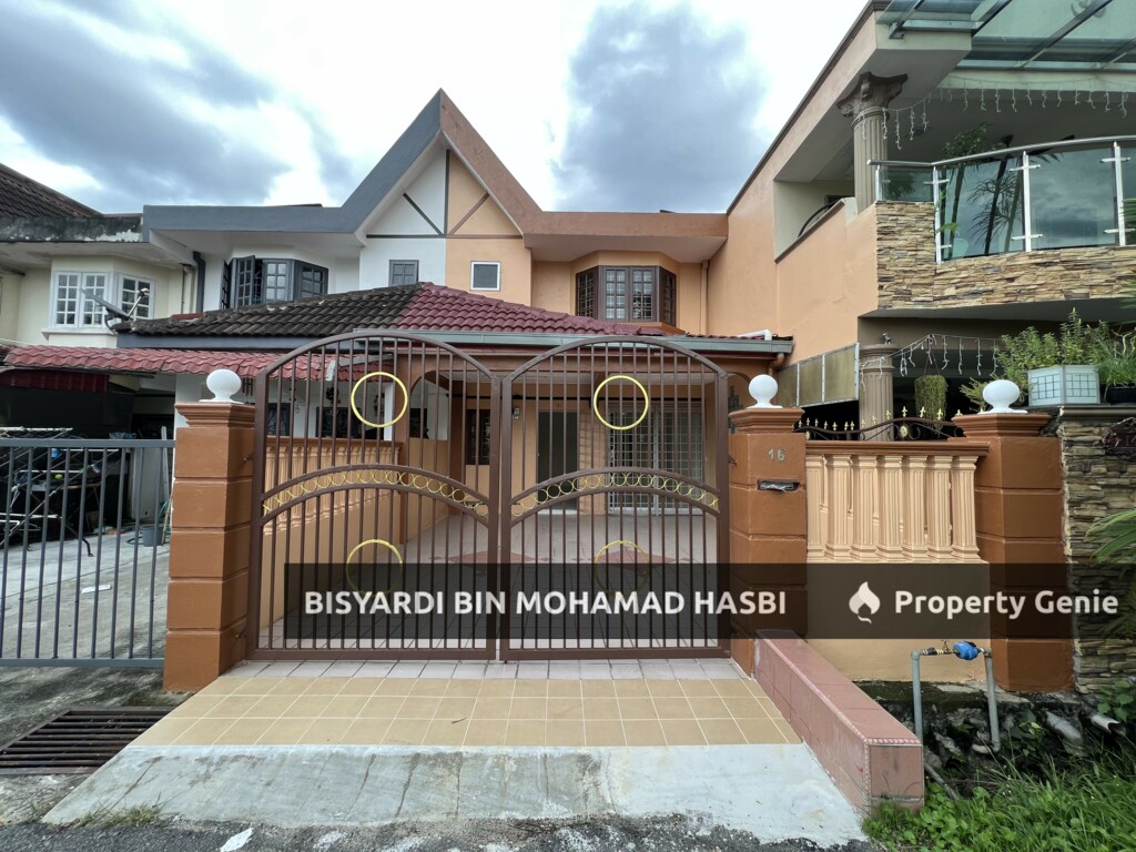 (FACING OPEN & PLAYGROUND) RENOVATED 2 STOREY TAMAN KAJANG MULIA, KAJANG .