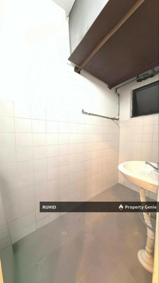 Fully Renovated Low Cost Flat at Bandar Seri Alam, Masai | 3 Beds 2 Baths | Freehold