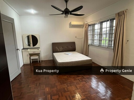 Double Storey Terrace House for Rent at Stapok