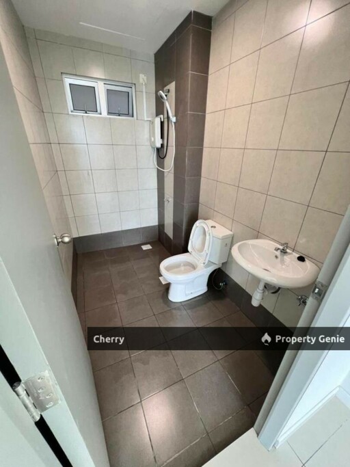 BALCONY ROOM FOR RENT@ONE49 RESIDENCE