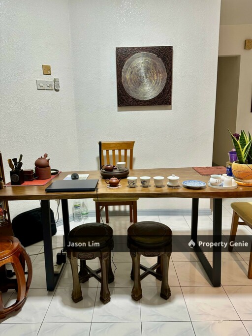 Marina Bay Condomium -Urgent