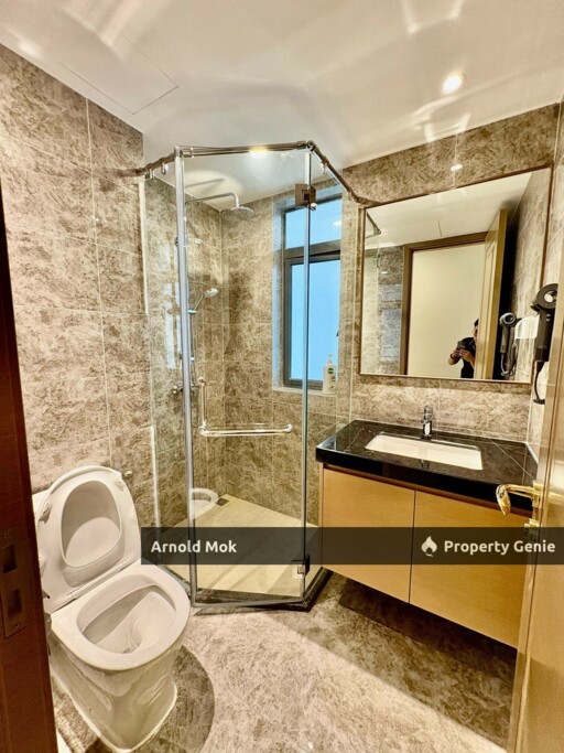2 Bedrooms Apartment at R&F Princess Cove for Rent