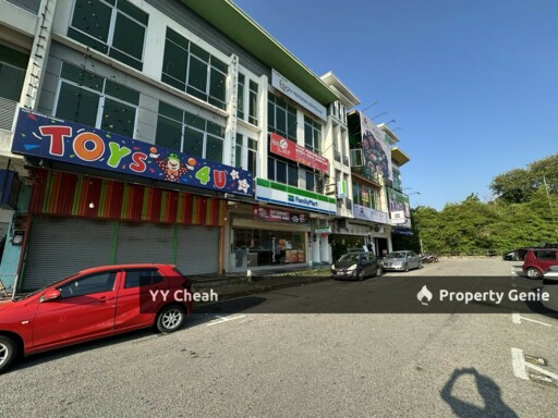 Taman Pertama, Silibin Ipoh, 3 storey Shop lot, Facing Main road, with ROI