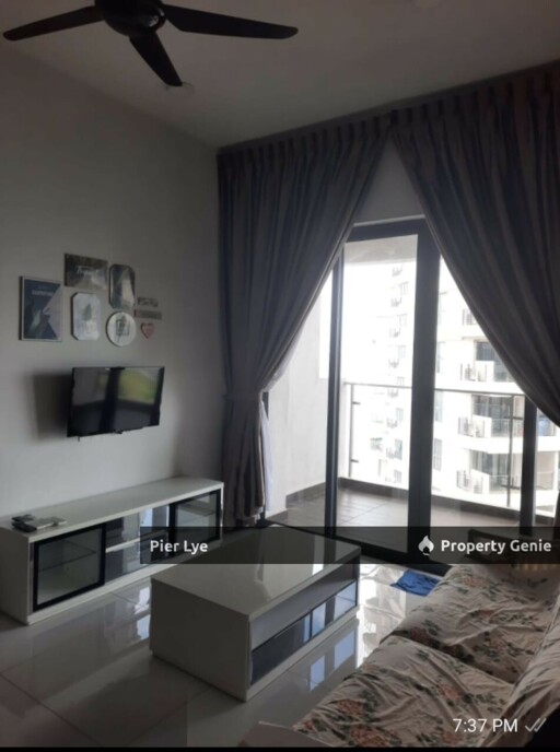 Royal Strand @ Country Garden