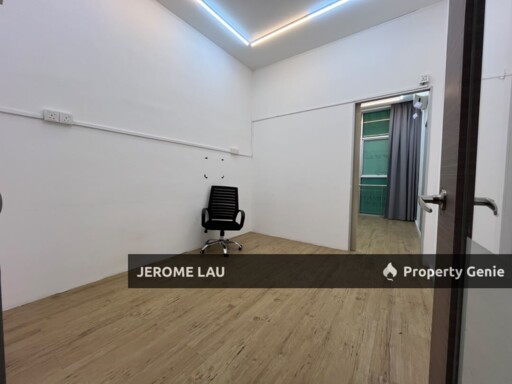Bandar Uda Utama 2nd Floor Shop Office Main Road Facing RM1500