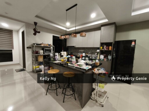 Ken Rimba 2.5 Sty Condo Villa At Shah Alam Partly Furnished For Sale
