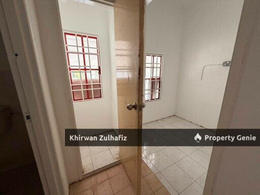 Jalan Semarak Bandar Utama Batang Kali Semi D 2-Storey For Sale