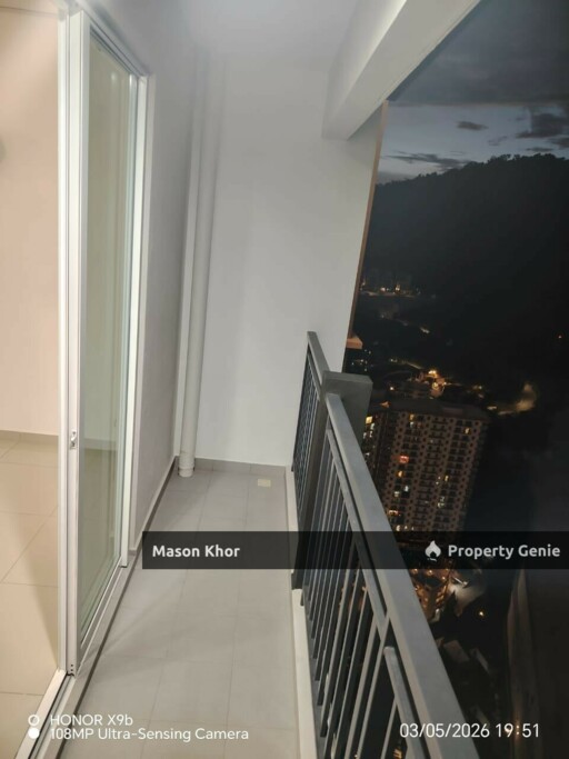 IDEAL RESIDENCY CONDO 850sf FULLY RENO & PARTIALLY FURNISHED GELUGOR