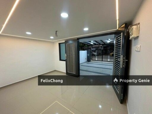 Taman Ria 2 Sty Low Cost,Jalan Rotan Sega,Plentong,Masai,Renovated