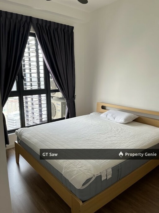 581sqft Near MRT Fully Furnished 2 R 1 B with Wifi for Rent
