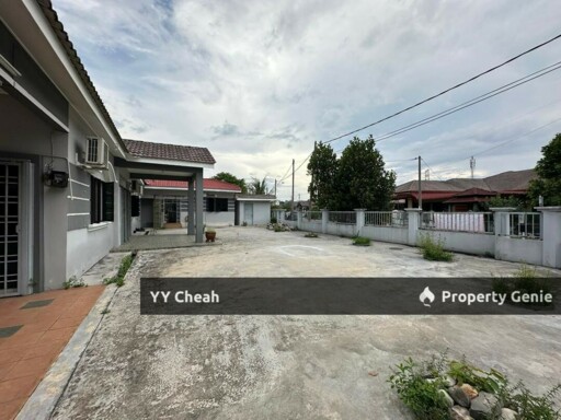 Bercham One Storey Bungalow Corner For Sale, Great Location