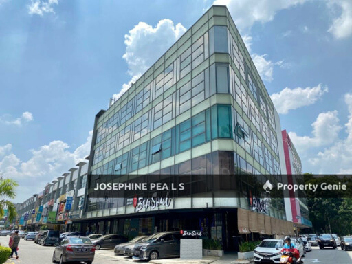 Corner Ground Floor Unit for Rent at The Trillium Lake Fields,Sg Besi