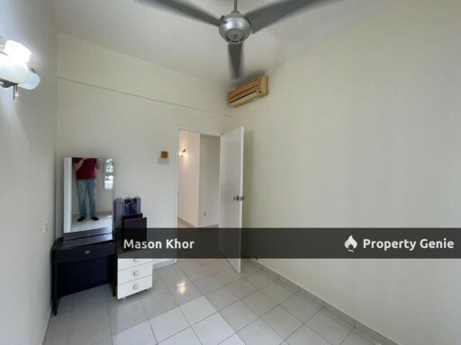 PUTRA PLACE CONDOMINIUM 1000sf LOW FLOOR BAYAN LEPAS