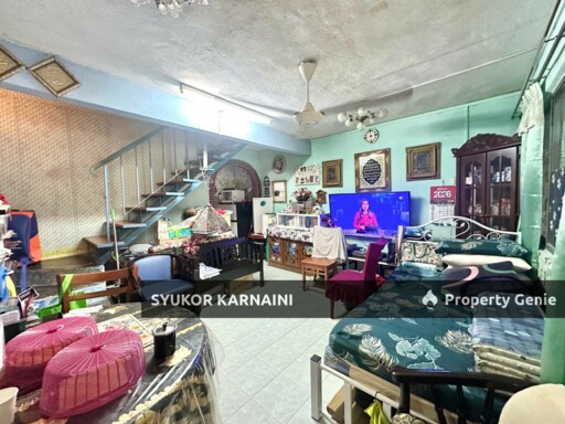 Rumah Teres Dua Tingkat, Jalan Bunga Tanjung, Taman Saraya Ampang